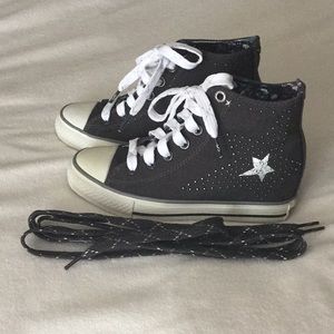 Daddy’s  Money Gimme Star wedge sneakers Sz 5.5